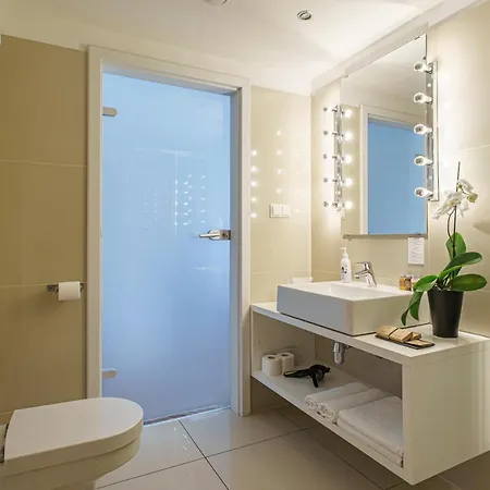 Novumhouse - Straszewskiego Aparthotel 4*