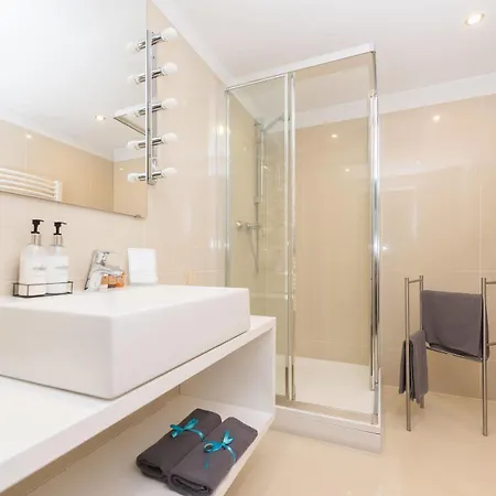 Novumhouse - Straszewskiego Aparthotel 4*